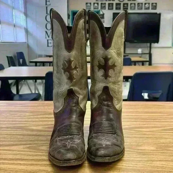 Ladies Charlie 1 Horse Brown & Tan Leather Pointed Toe Western
Boots Size 8.5 - Picture 3 of 10